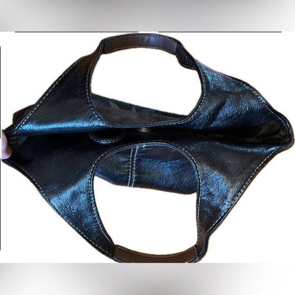 Nine West embroidered floral black small handbag. - Picture 3 of 11